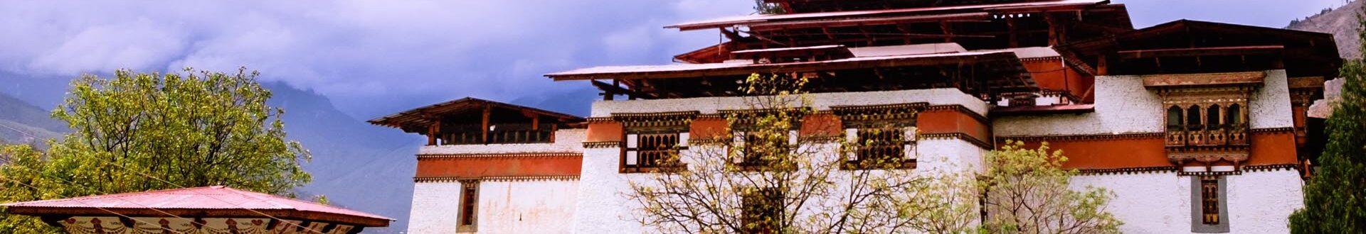   Paro Rinpung Dzong (Rinchen Pung Dzong, Fortress on a Heap of Jewels)